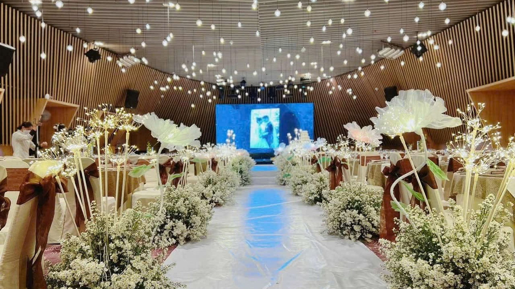Không gian tiệc cưới do Phương Nam Décor thi công
